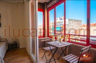Piso en venta en Mercado en Alicante
