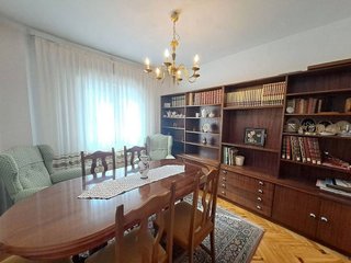 Piso en venta en Plaza España - Villa Pilar - Reyes Católicos - Vadillos en Burgos