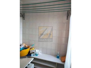 Piso en venta en El Polígono en Gijón