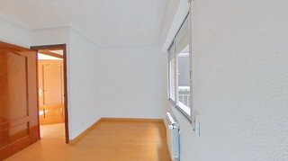 Piso en venta en Reyes en Parla