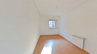 Piso en venta en Reyes en Parla