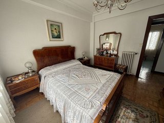 Piso en venta en Plaza España - Villa Pilar - Reyes Católicos - Vadillos en Burgos