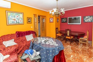 Casa adosada en venta en Guadix
