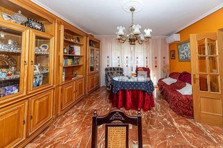 Casa adosada en venta en Guadix