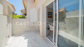 Casa pareada en venta en Playa de los Locos en Torrevieja