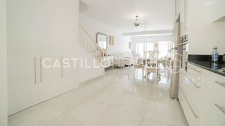 Casa pareada en venta en Playa de los Locos en Torrevieja
