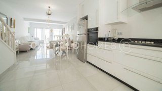 Casa pareada en venta en Playa de los Locos en Torrevieja
