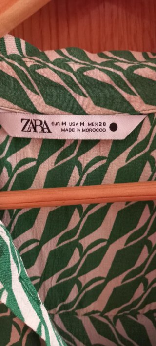 Vestido Zara verde y blanco estampado