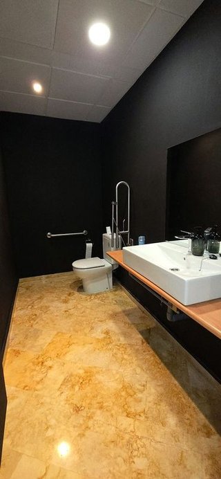 Local comercial en alquiler en Playa del Cura en Torrevieja