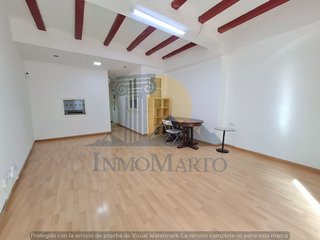 Piso en venta en El Raval en Barcelona