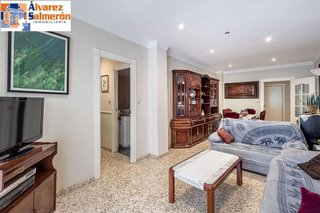 Piso en venta en Cervantes en Granada