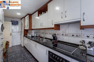 Piso en venta en Cervantes en Granada
