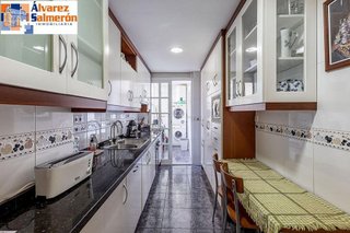 Piso en venta en Cervantes en Granada
