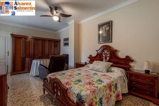 Piso en venta en Cervantes en Granada