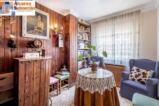 Piso en venta en Cervantes en Granada