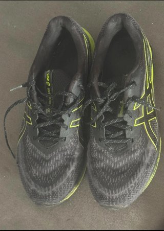 Zapatillas Asics Running Negro y lima