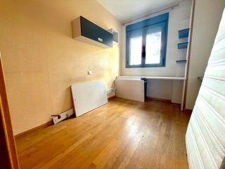 Piso en venta en Orcasitas en Madrid