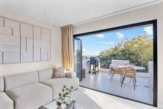 Piso en venta en Los Arqueros-Puerto del Almendro en Benahavís