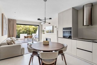 Piso en venta en Los Arqueros-Puerto del Almendro en Benahavís