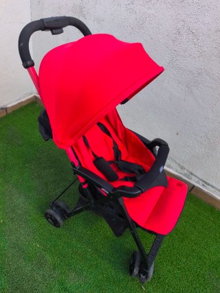 Carrito de bebé rojo chicco