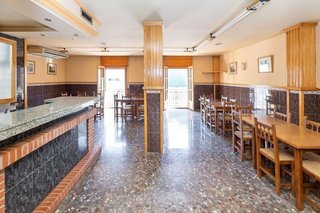 Chalet en venta en Zona Ayuntamiento en Alhendín
