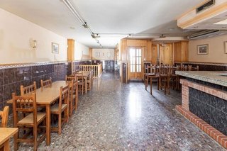 Chalet en venta en Zona Ayuntamiento en Alhendín
