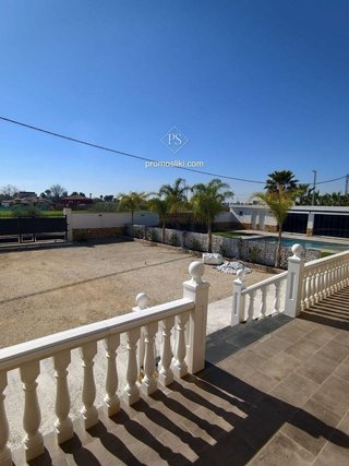 Chalet en venta en Catral