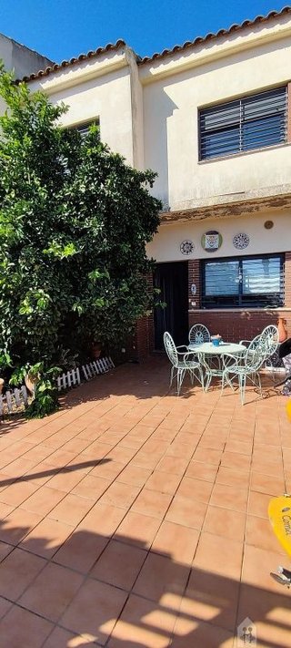 Casa adosada en venta en Almensilla