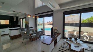 Casa en venta en Playa de los Locos en Torrevieja