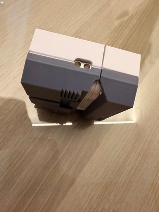 Funda AirPods Pro 3 Impresa 3D Estilo NES
