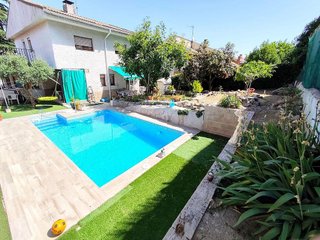 Chalet en venta en Las Conejeras - Esparragal en Coslada