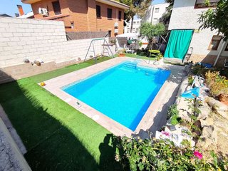 Chalet en venta en Las Conejeras - Esparragal en Coslada