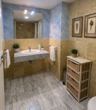 Piso en venta en Nueva Andalucía centro en Marbella