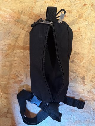 Riñonera Eastpak 2 bolsillos negra