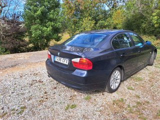 BMW 318i E90 2006  143cv