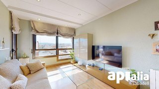 Piso en venta en Creu de Barberà en Sabadell