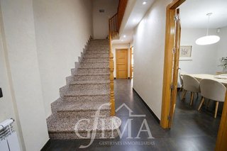 Casa adosada en venta en Tomelloso