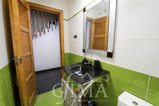 Casa adosada en venta en Tomelloso