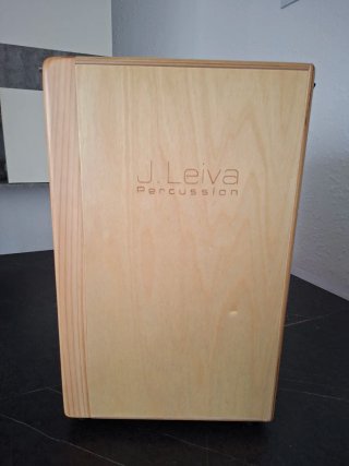 Cajón J. Leiva Serie Travel