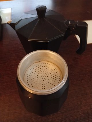 Cafetera Italiana Negra con Filtros