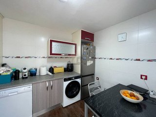 Piso en venta en Reyes en Parla