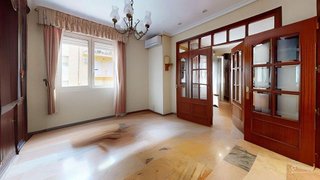 Piso en venta en Los Remedios en Sevilla