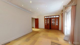 Piso en venta en Los Remedios en Sevilla