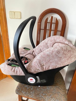 Cochecito de bebé con estampado floral