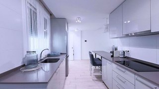 Piso en venta en Nueva Andalucía centro en Marbella