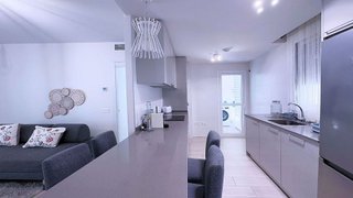 Piso en venta en Nueva Andalucía centro en Marbella