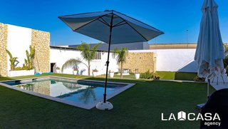 Chalet en venta en La Hacienda - Nueva Andalucía en Dos Hermanas