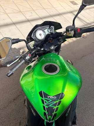 Kawasaki Z750 2009 Verde/Negra