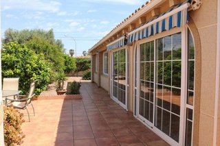 Chalet en venta en La Siesta - El Salado - Torreta en Torrevieja