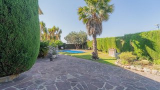 Chalet en venta en Les Creus-Can Feliu de Merola-Can Moré en Pineda de Mar